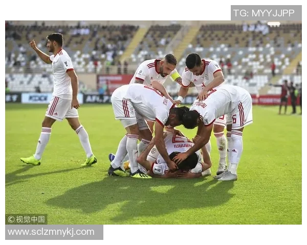 伊朗足球明星巴里展现惊人天赋助力国家队征战国际赛场